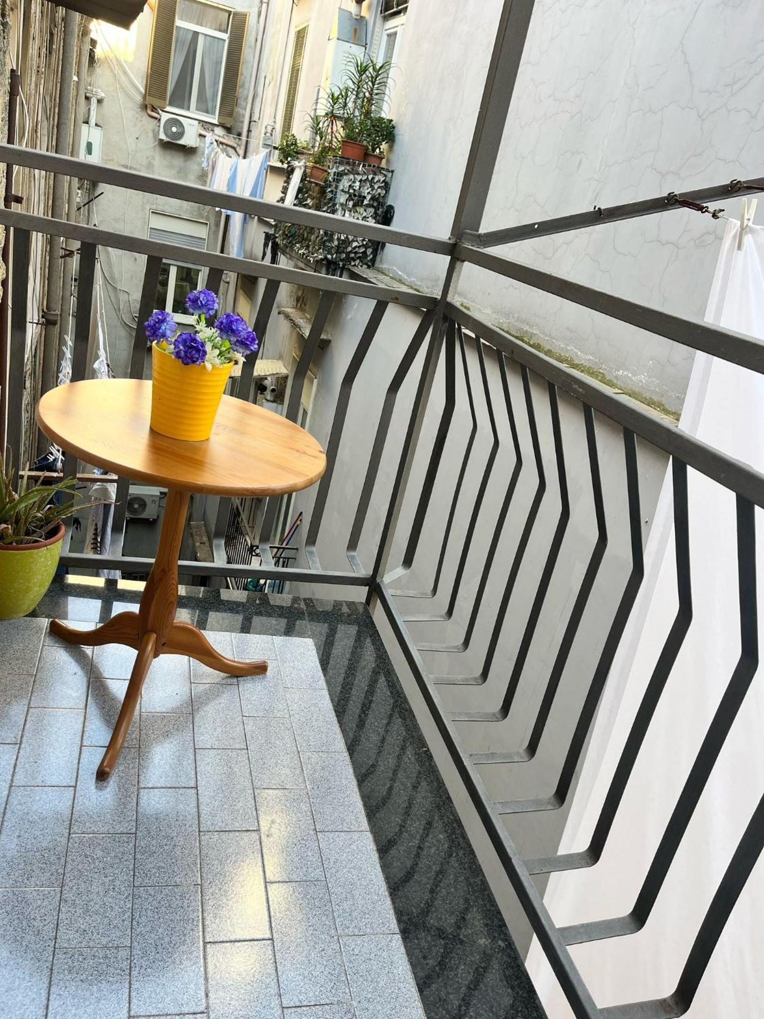 Apartamento O'Vicolo E Napoli Exterior foto